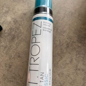 St. Tropez Classic Bronzing Mousse in White and Teal